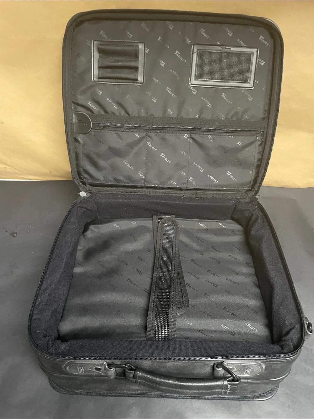 Targus Black Laptop Briefcase with Red Stitch Detailing